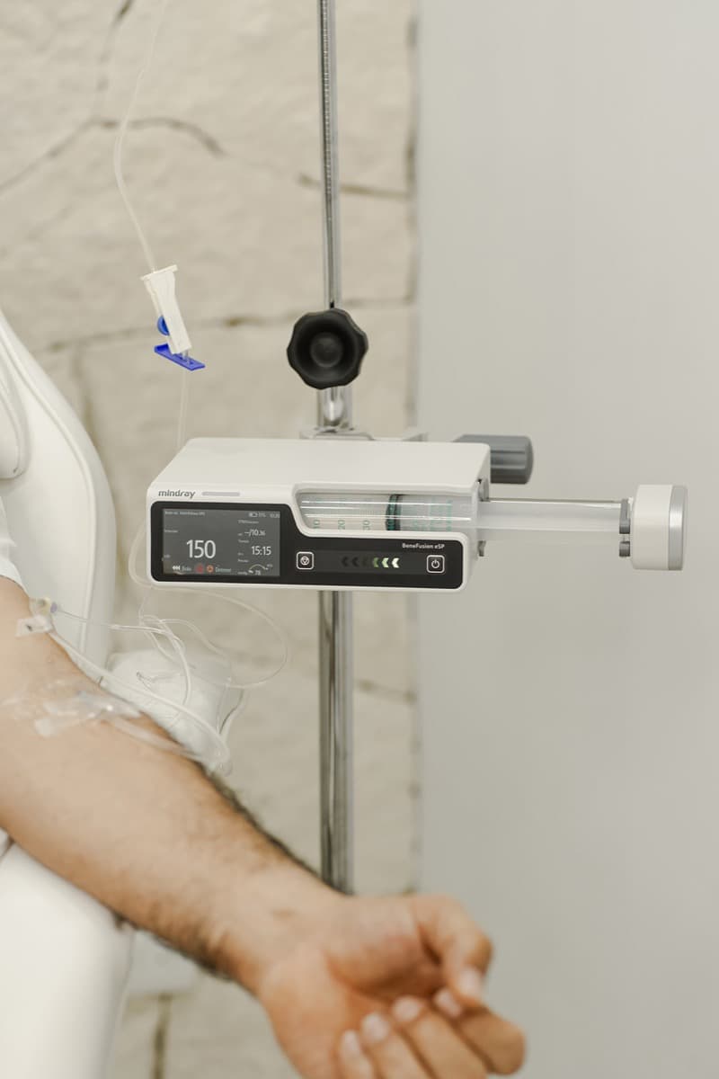 Regenerative cell therapy procedure at Regeneris Therapy clinic