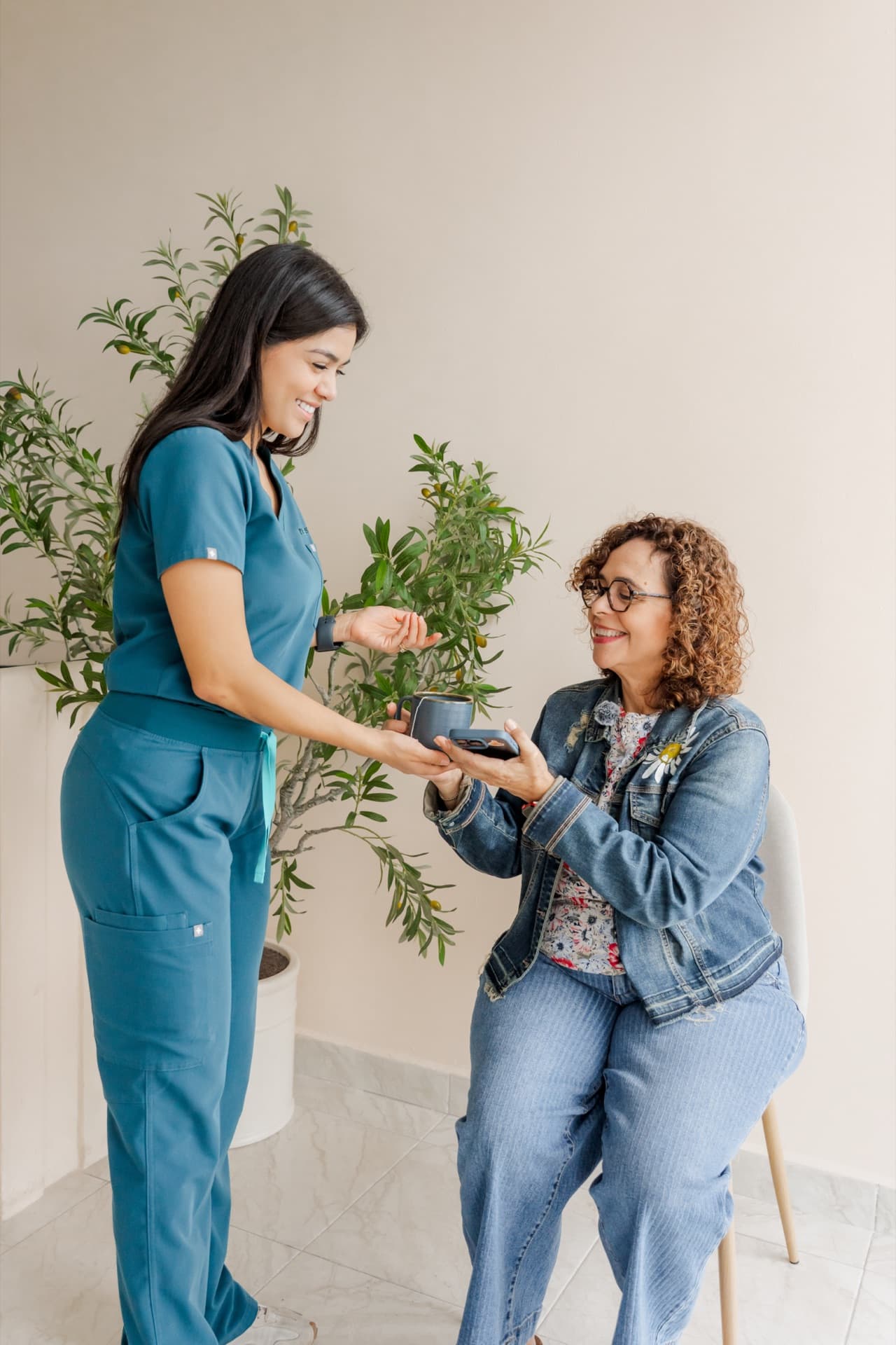 Revisión de composición corporal con un clínico de Regeneris Therapy